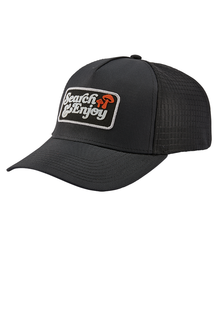 Searchin Trucker - Black / Black