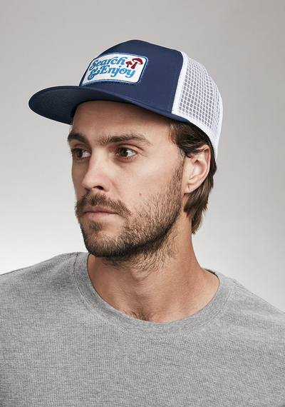 Searchin Trucker - Black / Black