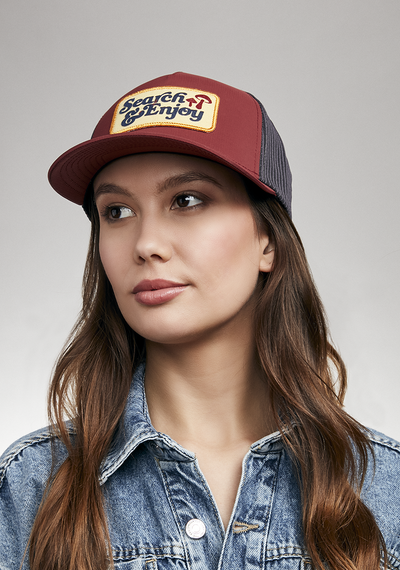 Searchin Trucker - Black / Black