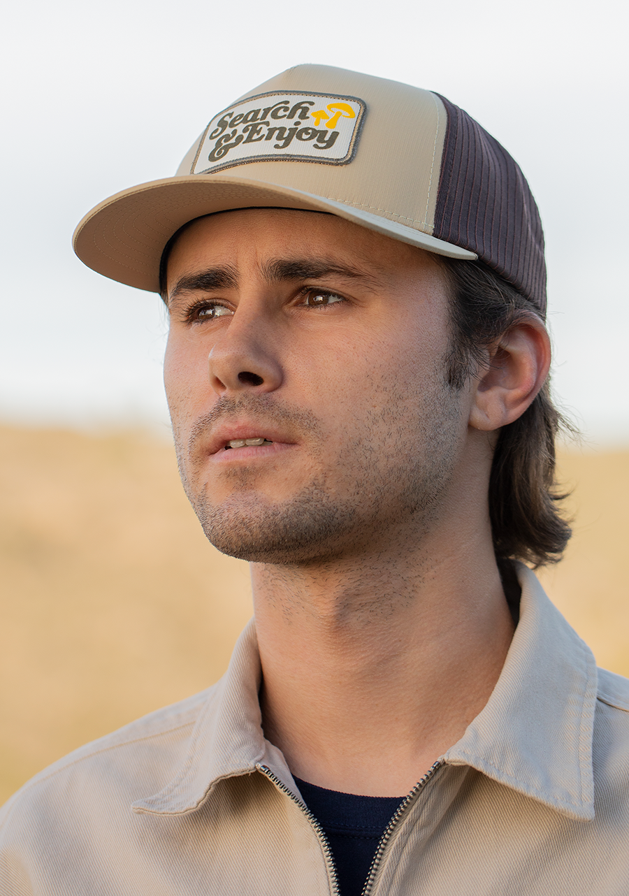 Searchin Trucker - Black / Black